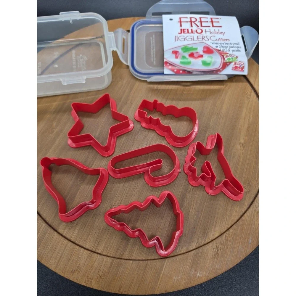 6 NEW Jello Holiday Jigglers‎ Cutters Candy Cane Snowman Star Tree Bell Reindeer